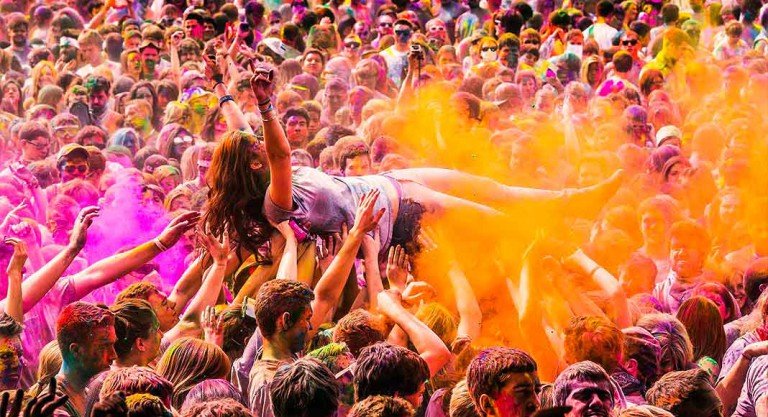 Fiestas Holi Salou Despedidas 2025