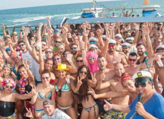 Despedidas de soltero en barco Tarragona – fiestas de día Despedidas de soltero en barco Tarragona - fiestas de día