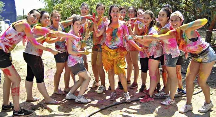 Fiesta Holi Despedidas Salou 2025 24-06-17