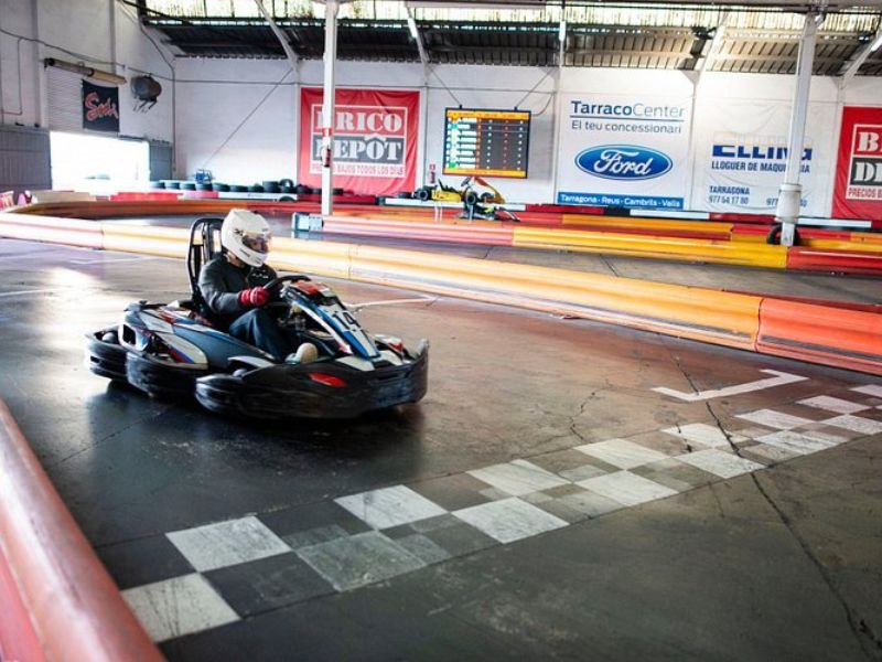 Karting Salou | Despedidas de Soltero/a Salou - La Millor Farra GP Medio Tarraco Karting