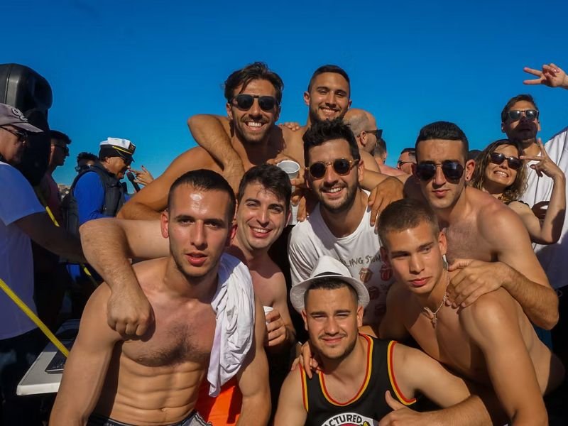 Fiesta en Barco Salou | Boat Party Despedidas - La Millor Farra Animación para grupos